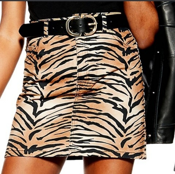 TOPSHOP Denim Tiger Print Skirt NWOT - Picture 8 of 11